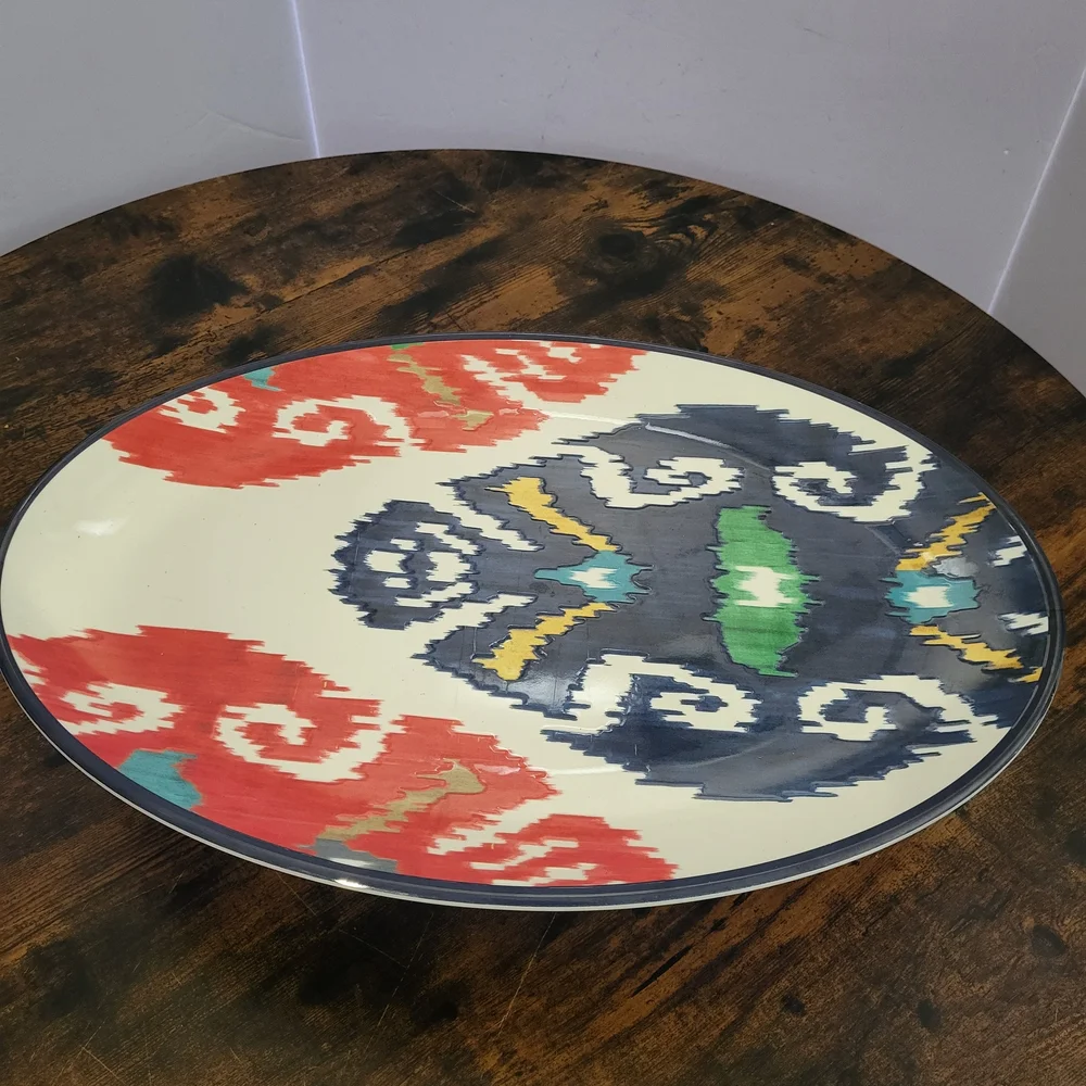 Williams Sonoma Schumacher Ikat  Melamine oval 18 1/2  X 12 1/2 platter